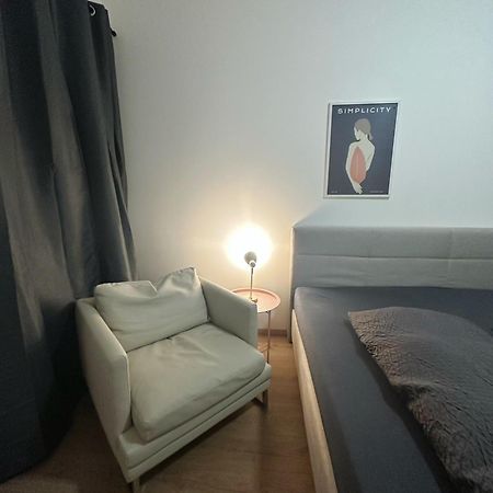 2Schlafenzimmer 5Betten Montuerwhonung Apartment Dusseldorf Exterior photo
